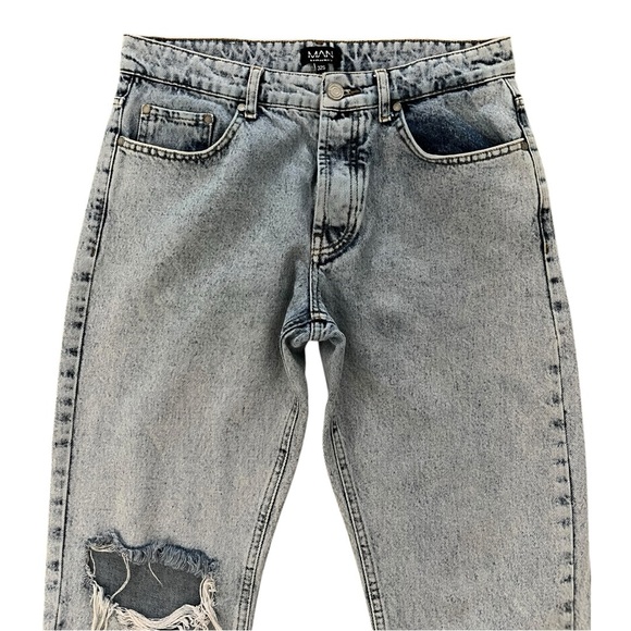 Boohoo Man Light Wash Blue Slim Straight Jeans, 32 - Picture 4 of 9